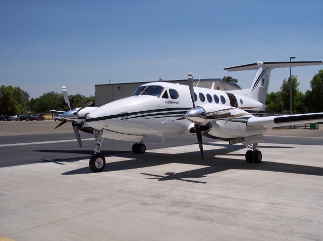 Beechcraft Super King Air 200 (N346BA)
