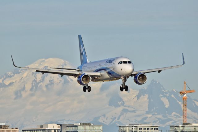 Airbus A320 (XA-CRM)