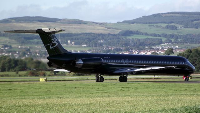McDonnell Douglas MD-83 (F-GMLU) - Blue Line