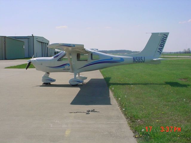 N585J — - on ramp dcfs 4-17-09
