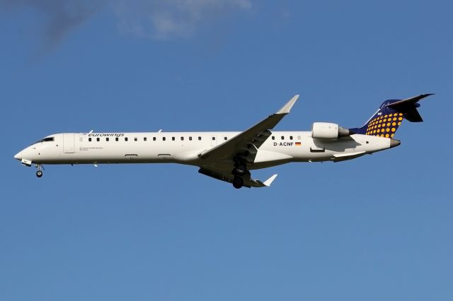 Canadair Regional Jet CRJ-900 (D-ACNF)