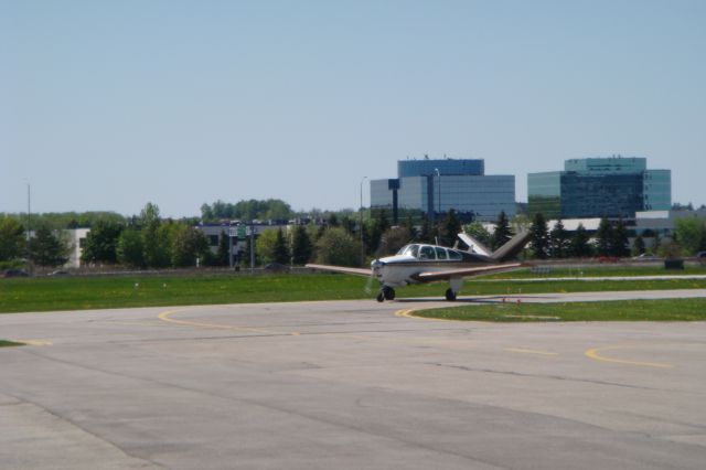 Beechcraft 35 Bonanza (C-FQRV)