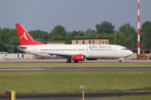 Boeing 737-700 (EC-MFS)