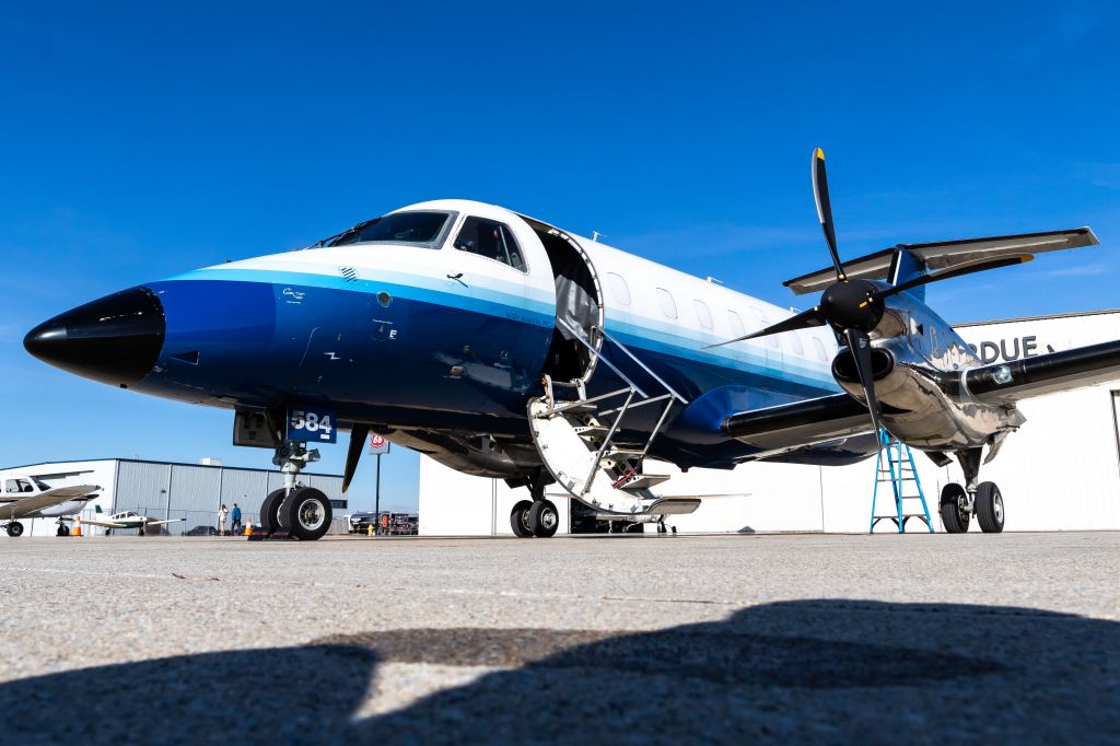 Embraer EMB-120 Brasilia (N584SW) - Another piece of aviation history at LAF. A Falcon 20 visited this same day, and the next two days afterwards we had two DC9s. Someone must've messed up at the subaru plant :)