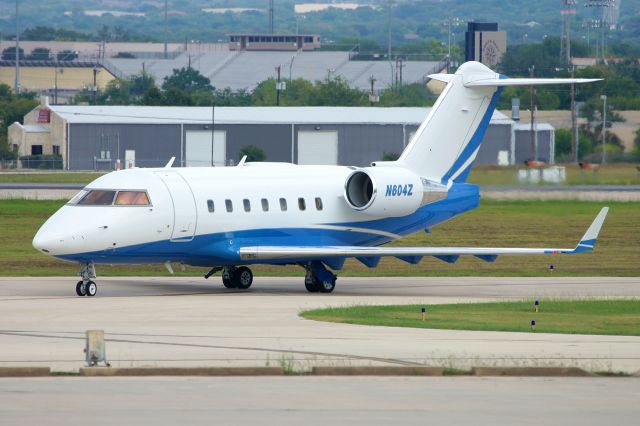 Canadair Challenger (N604Z)