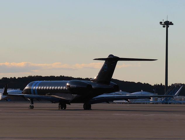 Bombardier Global Express (N2020Q) - I took this picture on Dec 24, 2018.