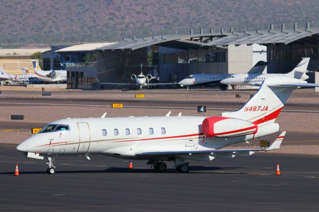 Bombardier Challenger 300 (N487JA)