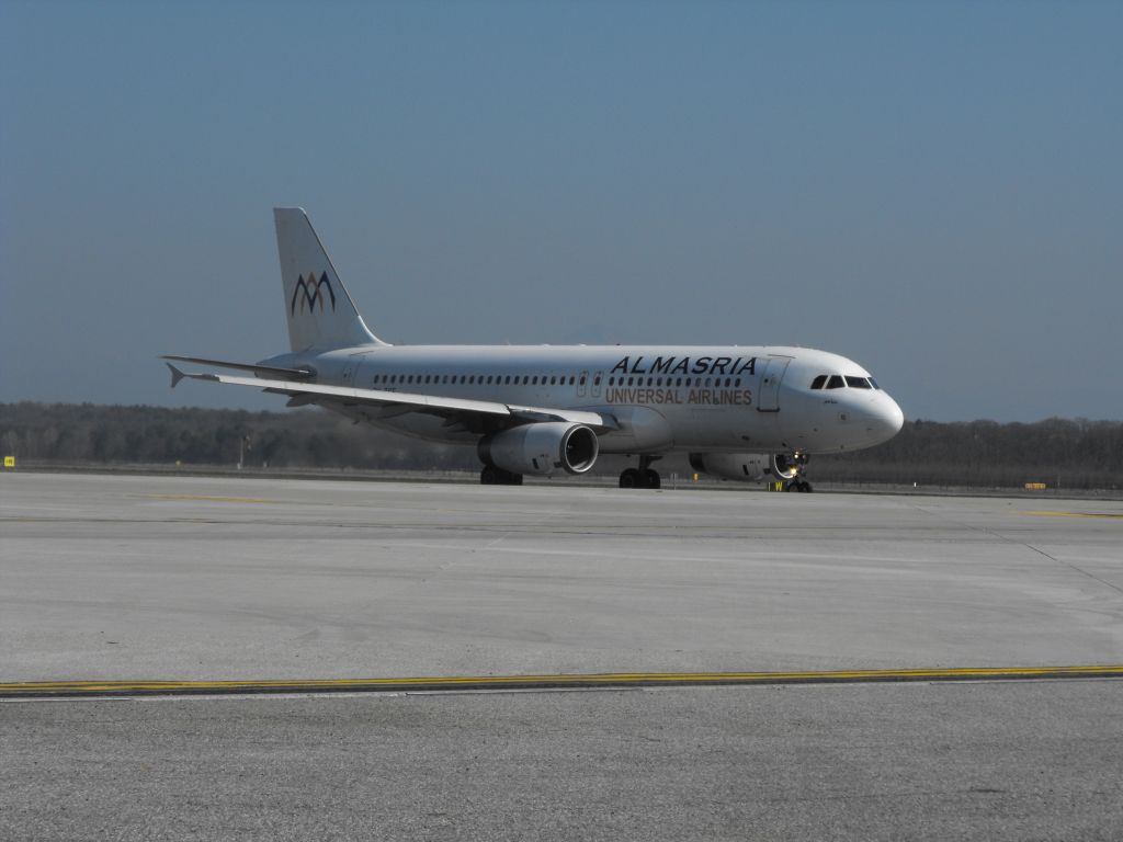 Boeing 737-800 (SU-TCF)