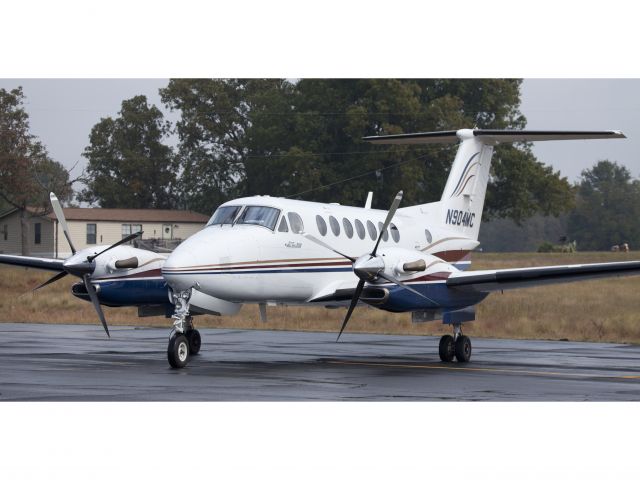 Beechcraft Super King Air 350 (N904MC)