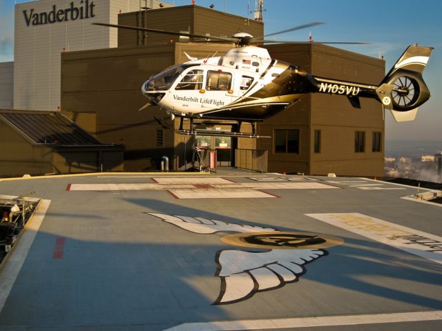 Eurocopter EC-635 (N105VU) - Vandys N105VU lifting off from the Helideck at Vanderbilt Medical Center, Nashville, TN