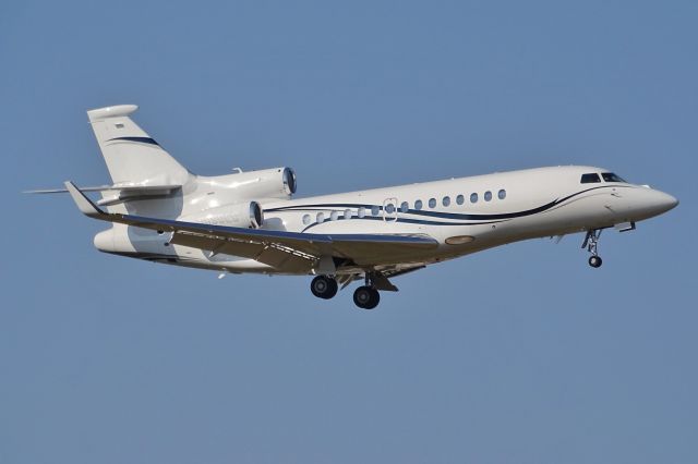 Dassault Falcon 7X (N898ES)