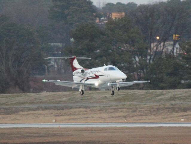 Embraer Phenom 100 (N175EW) - Just over 20L end at PDK on 02/16/2011