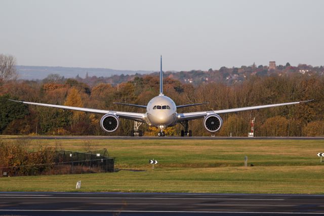 BOEING 787-10 Dreamliner (A6-BMB) - ETD16 lining up on 05L for the flight back to AUH