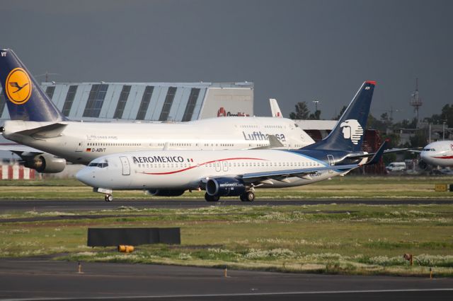 Boeing 737-800 (XA-JOY)