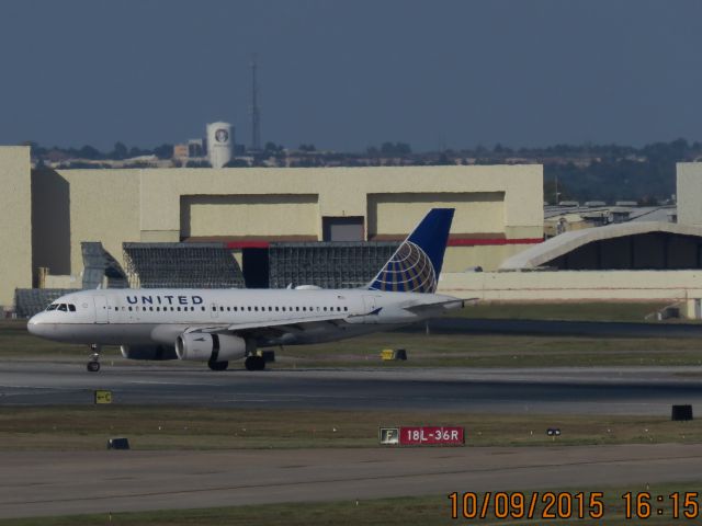 Airbus A319 (N814UA)