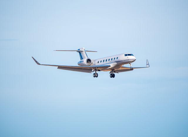 Gulfstream Aerospace Gulfstream G650 (N650XA) - Nice 650ER arrival into BZN