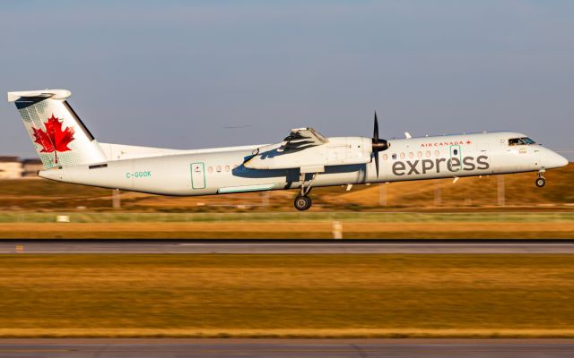 de Havilland Dash 8-400 (C-GGOK)