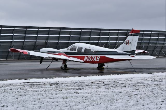 Piper Saratoga (N107AB)