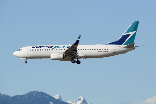 Boeing 737-800 (C-FRWA)