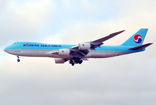 BOEING 747-8 (HL7629)