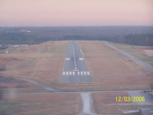 Cessna Skyhawk (N11MB) - Rwy 2