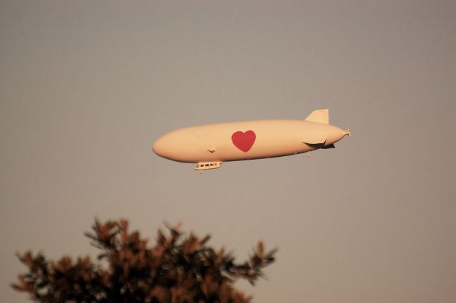 — — - Zeppelin