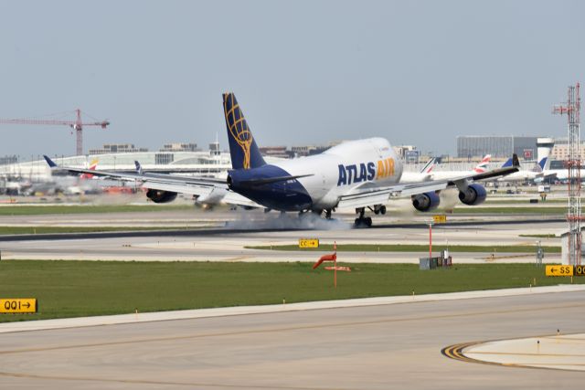 Boeing 747-400 (N472MC) - 10-C 05-05-23