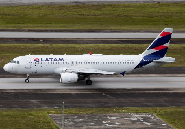 Airbus A320 (PR-MYP)
