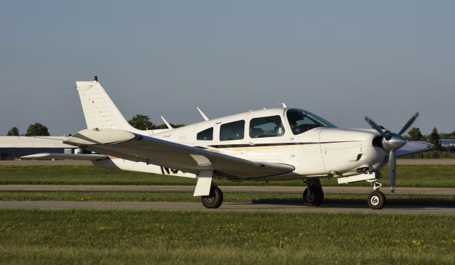 Piper Cherokee Arrow (N33815) - Airventure 2018