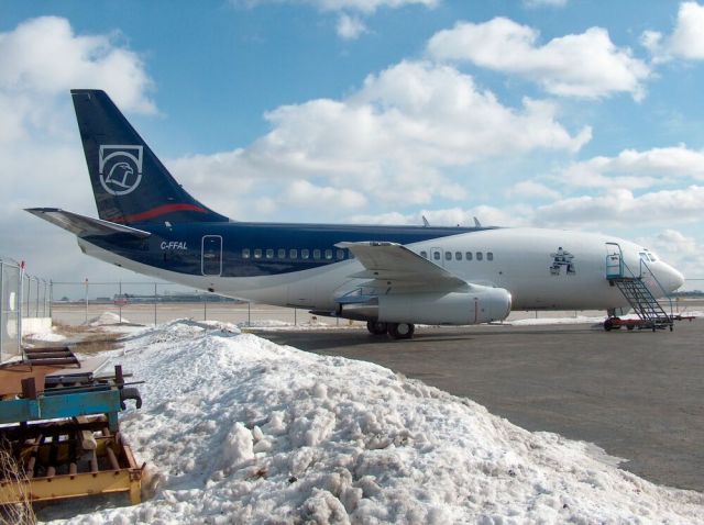 Boeing 737-200 (C-FFAL) - Xstrata Nickel