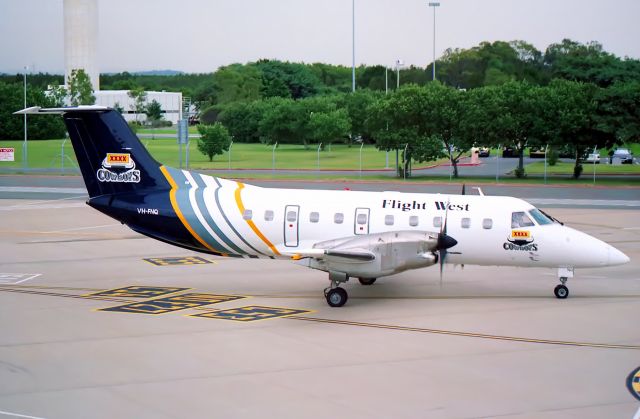 Embraer EMB-120 Brasilia (VH-FNQ)