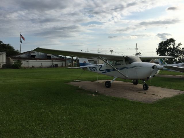 Cessna Skyhawk (N7697G)