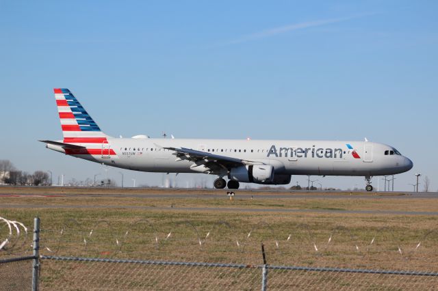 Airbus A321 (N557UW)
