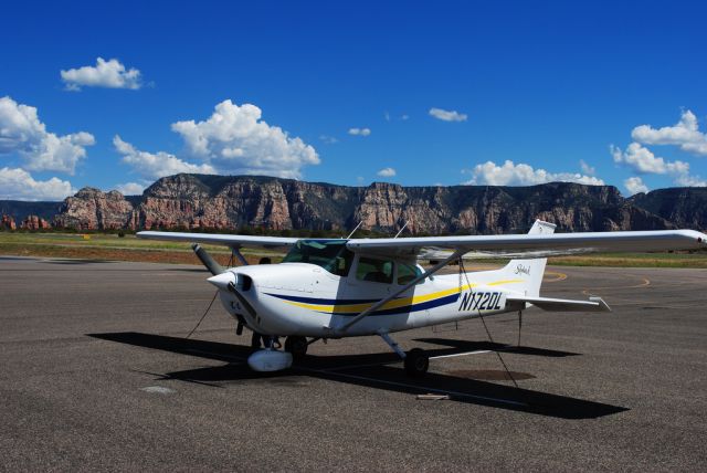 Cessna Skyhawk (N172DL)