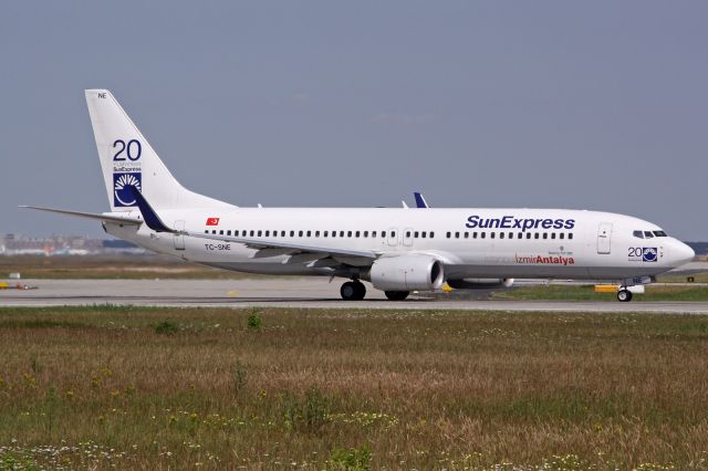 Boeing 737-800 (TC-SNE)