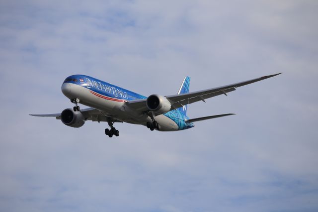 Boeing 787-9 Dreamliner —