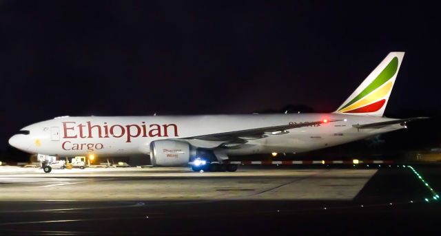 Boeing 777-200 (ET-ARK) - On apron 9.... NIGHT SHOT