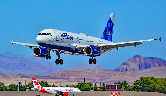 Airbus A320 (N638JB) - N638JB  JetBlue Airways 2006  Airbus A320-232 (cn 2802) "Blue Begins With You" - Las Vegas - McCarran International (LAS / KLAS)br /USA - Nevada, July 12, 2016br /Photo: Tomás Del Coro