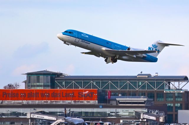 Fokker 70 (PH-WXC)