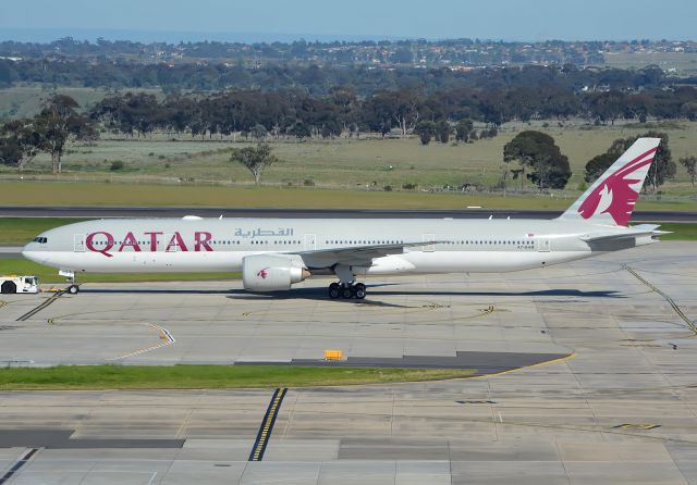BOEING 777-300ER (A7-BAM)