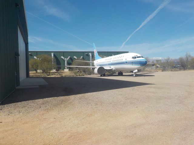 BOEING 737-300 (N759BA)