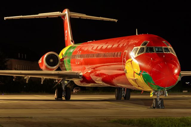 McDonnell Douglas MD-83 (OY-RUE)