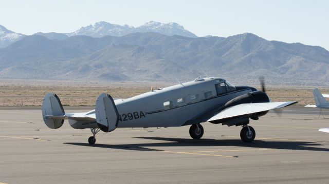 Beechcraft 18 (N29BA)