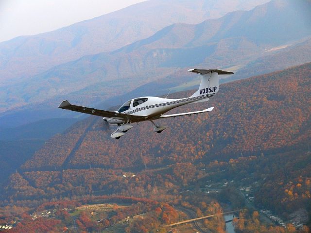 Diamond Star (N395JP) - Diamond DA40 over the Blue Ridge Mountains near Roanoke, VA