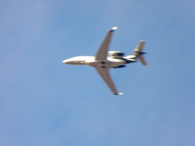 Embraer Phenom 300 (N362AS)