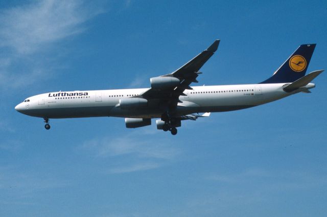 Airbus A340-300 (D-AIGP) - Final Approach to Narita Intl Airport Rwy34L on 2002/05/03