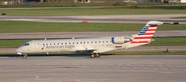 Canadair Regional Jet CRJ-700 (N706PS)