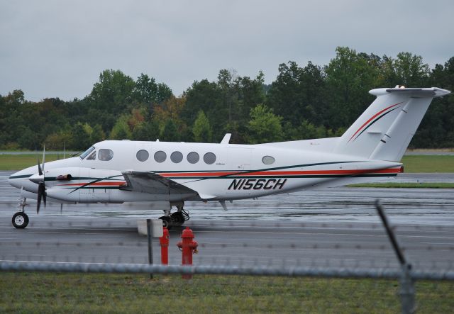 Beechcraft Super King Air 300 (N156CH) - FAMILY VIDEO MOVIE CLUB INC taxiing at KJQF - 9/22/11