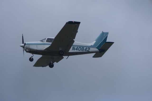 Piper Cherokee (N40842)