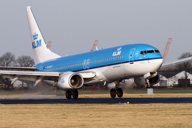 Boeing 737-700 (PH-BXY)